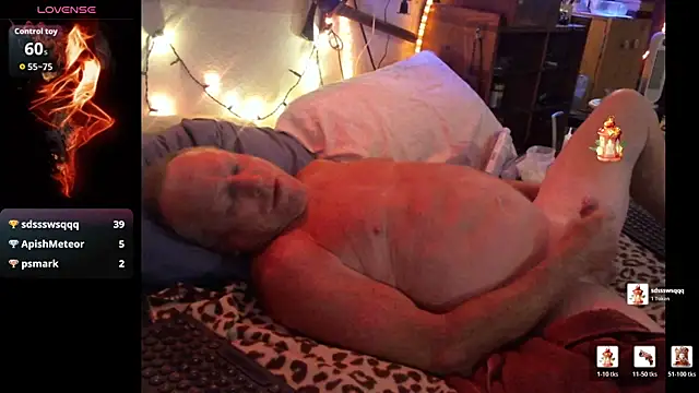 Snapshot of Pussyeat2please chatting on June 2026 07:16:02 PM Pussyeat2please online show from June 2026 07:16:02 PM