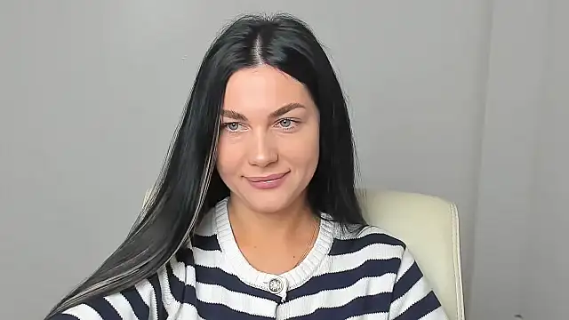 Lune Moon online show from November 2025 06:45:02 AM