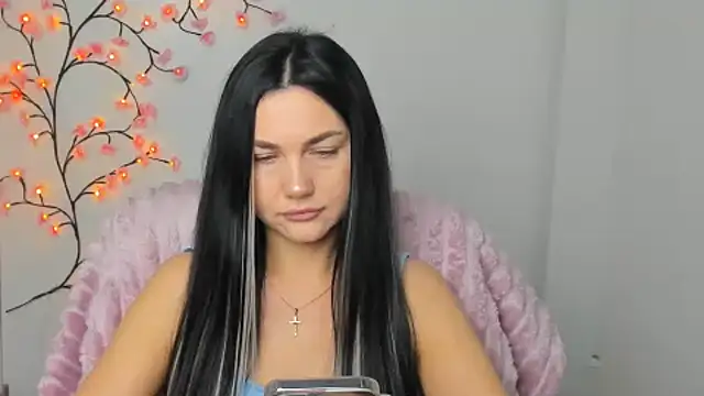 Lune Moon online show from December 2025 06:31:02 AM