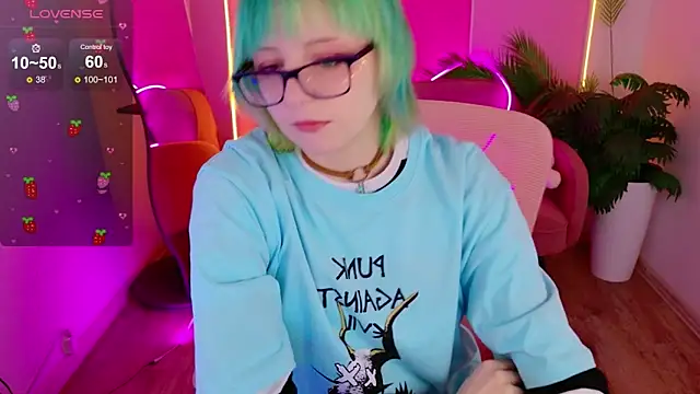 CoralineYoung online show from April 2026 07:05:01 AM