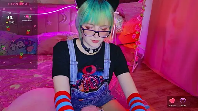 CoralineYoung online show from May 2026 05:05:02 AM