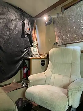 ladyboatlady online show from March 2026 07:38:01 AM