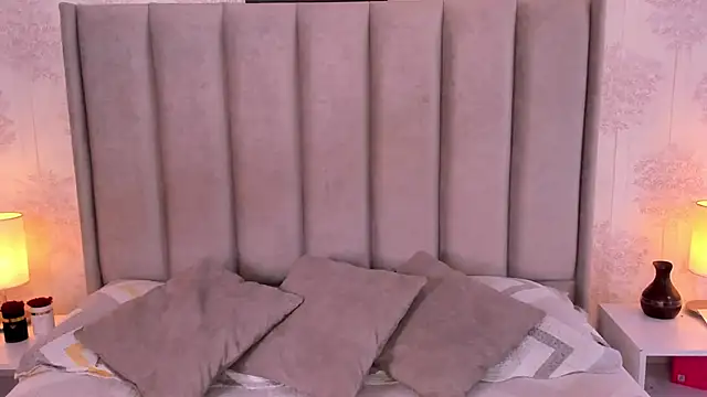 ShaynaHosk online show from March 2026 01:38:01 AM