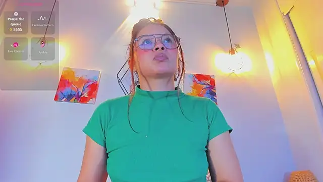 Karlaliones69 online show from April 2026 06:34:02 PM