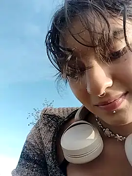 Snapshot of LuaBusch chatting on February 2026 10:15:01 PM LuaBusch online show from February 2026 10:15:01 PM