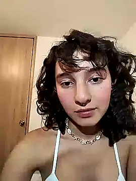 Snapshot of LuaBusch chatting on March 2026 12:17:01 AM LuaBusch online show from March 2026 12:17:01 AM