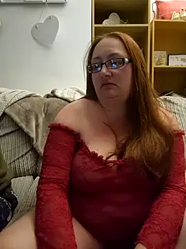 Luscious-LucyXX online show from April 2026 07:52:01 PM