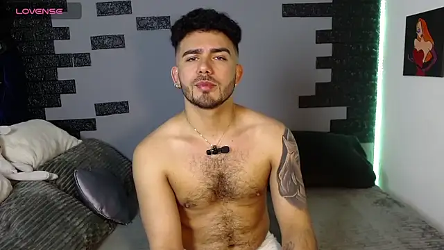 adamhairy online show from November 2025 10:09:01 PM