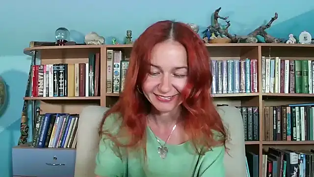 Foxilady357 online show from May 2026 01:28:02 PM