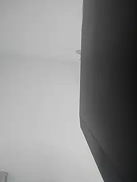 Valenn fernandez online show from April 2026 02:14:02 PM