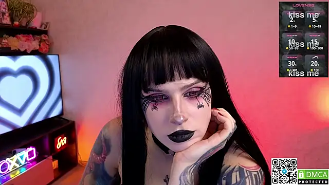 Arya deepthroat queen online show from October 2025 05:14:01 PM