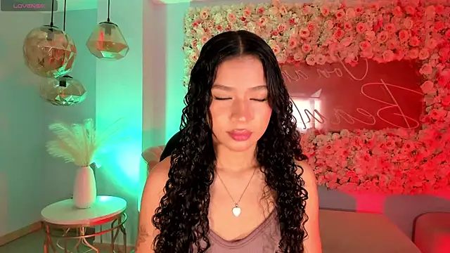 SophieHouston  online show from September 2025 02:27:02 AM