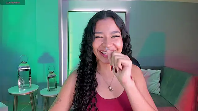 SophieHouston  online show from October 2025 04:35:01 AM