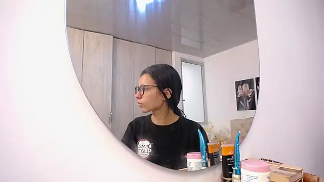 pinky f00x online show from April 2026 07:33:02 PM