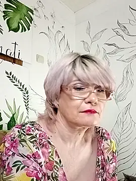 Catty Lady online show from May 2026 07:12:01 PM