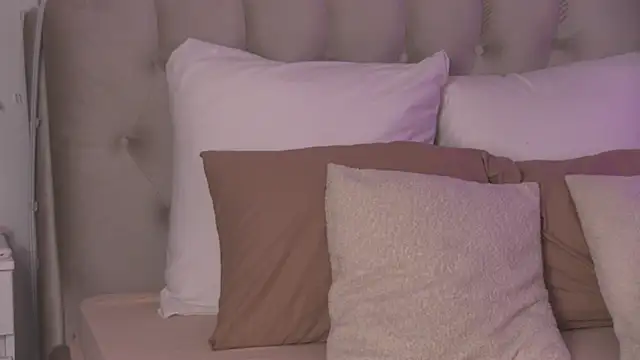 miamunn online show from April 2026 08:53:02 PM