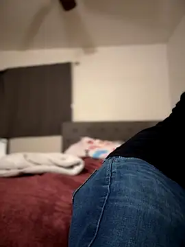 himNIGuys online show from October 2025 02:08:01 AM