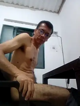 Snapshot of skinnylatino51 chatting on July 2026 01:34:01 AM skinnylatino51 online show from July 2026 01:34:01 AM