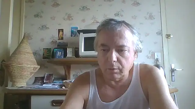 Snapshot of gegevincent chatting on December 2025 02:01:02 PM gegevincent online show from December 2025 02:01:02 PM