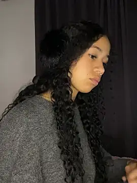 jadee8 online show from March 2026 11:33:01 PM