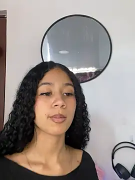 jadee8 online show from April 2026 07:07:02 PM