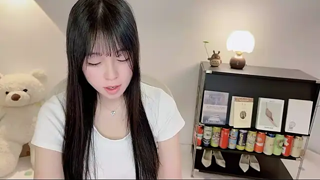 Onechestnut online show from June 2026 03:42:01 AM