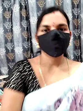 Snapshot of Lalitha-1995 chatting on June 2026 06:37:02 AM Lalitha-1995 online show from June 2026 06:37:02 AM