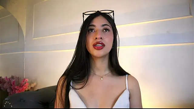 charlotterusso online show from June 2026 12:41:01 PM