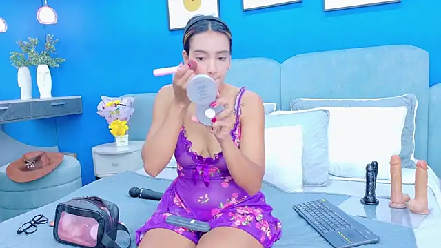 lixie peyton online show from March 2026 01:38:01 PM