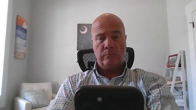 cyclone1212 online show from March 2026 04:44:02 PM