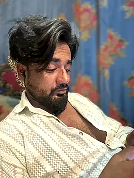 Munny6677 online show from November 2025 06:51:01 PM