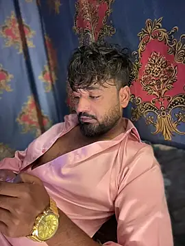 Munny6677 online show from March 2026 07:18:02 PM