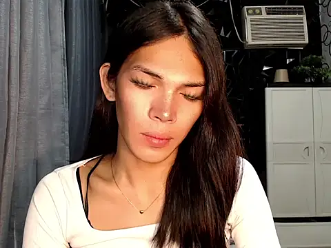 ladyhotcuming online show from June 2026 08:00:02 PM