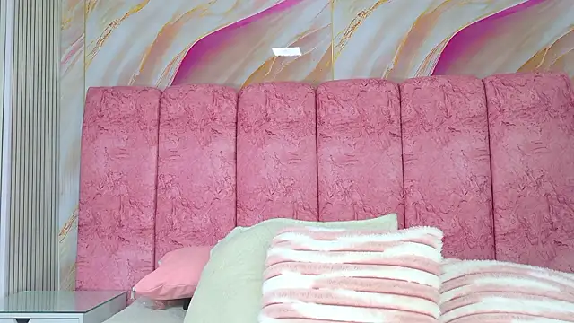 emmacurvy online show from March 2026 03:12:01 AM