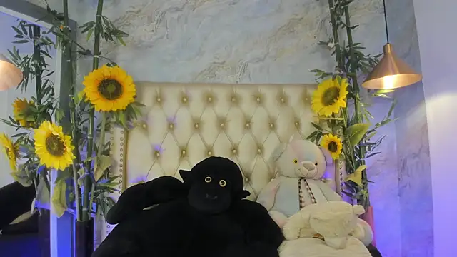 Snapshot of LittleeJaz chatting on June 2026 03:11:02 AM LittleeJaz online show from June 2026 03:11:02 AM