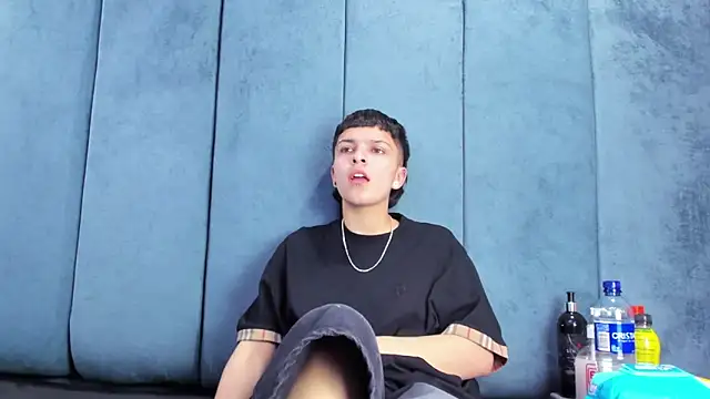 Megan Thompson  online show from March 2026 02:17:01 AM