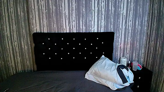 Alicee Moonn online show from March 2026 08:13:02 PM