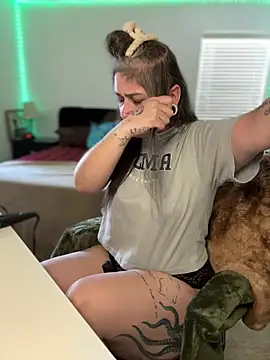 Alix Valentine online show from April 2026 07:00:01 PM