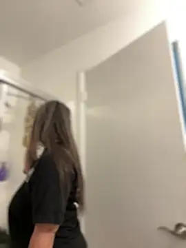 Alix Valentine online show from April 2026 05:17:01 PM