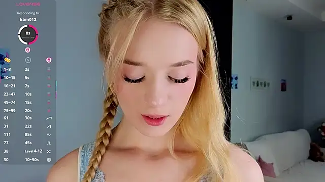 Snapshot of Emma_Frosty chatting on July 2026 11:28:01 PM Emma Frosty online show from July 2026 11:28:01 PM