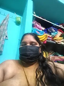 Snapshot of Villageanuty chatting on May 2026 10:47:01 AM Villageanuty online show from May 2026 10:47:01 AM