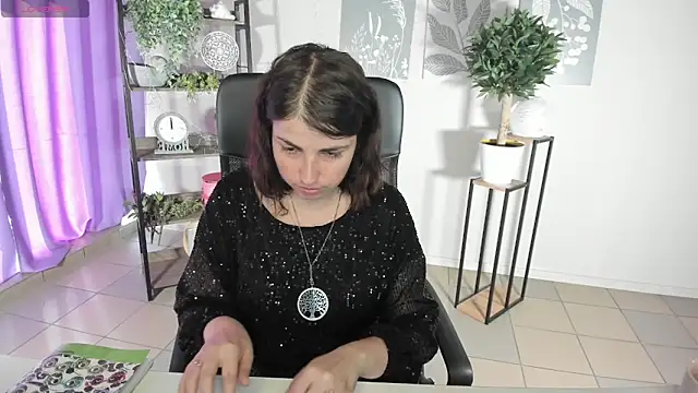 MartaEdams online show from June 2026 05:09:02 AM