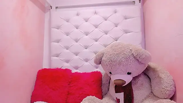 eimy skinny  online show from February 2026 12:28:02 PM