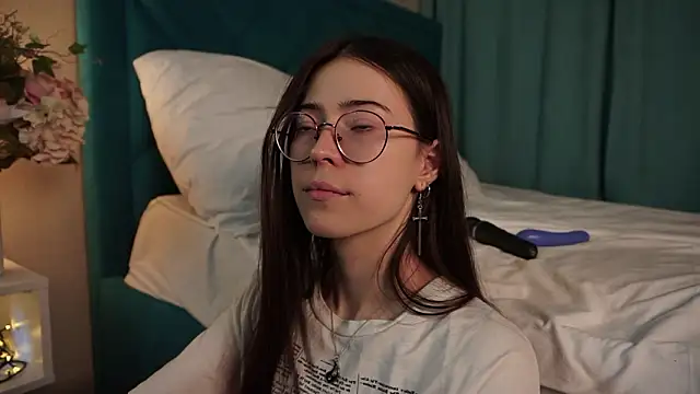 ywixos online show from March 2026 03:07:02 PM