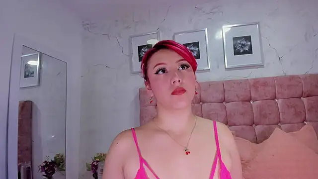 Maddy Mills online show from February 2026 06:12:02 PM