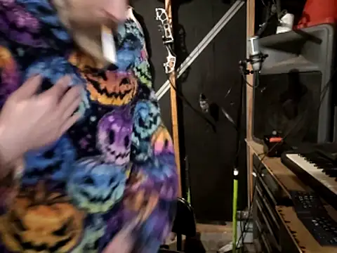 thejuicybacon online show from February 2026 08:26:01 AM