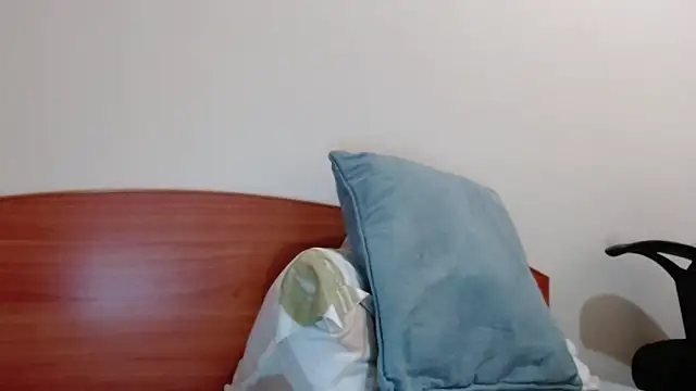 jollene online show from April 2026 12:57:02 PM