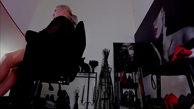 demisweet online show from February 2026 01:55:02 AM