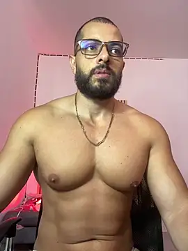 Snapshot of magnumchris chatting on June 2026 02:12:01 PM magnumchris online show from June 2026 02:12:01 PM