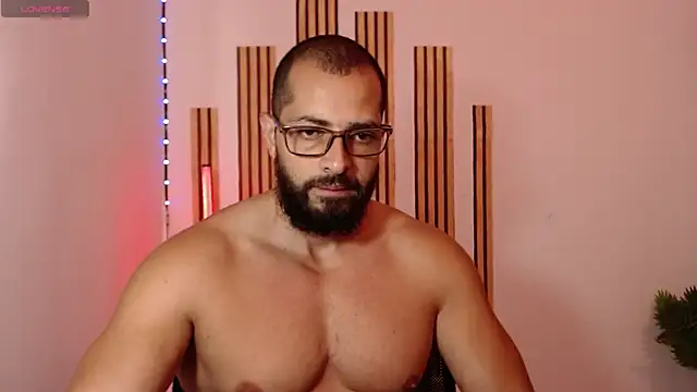 Snapshot of magnumchris chatting on July 2026 02:21:01 PM magnumchris online show from July 2026 02:21:01 PM